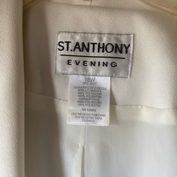 Cream Three Piece Dressy Suit - Picture 5 of 7